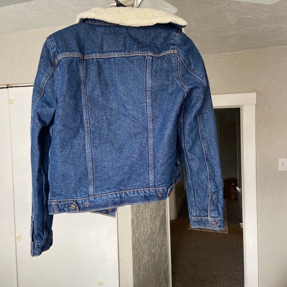 Levi’s Jean jacket - Picture 3 of 3
